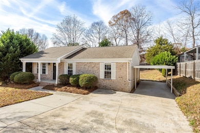 1208 Eagle Ridge Dr, Charlotte, NC 28214 - photo 2