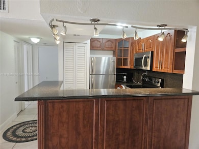 8145 NW 7th St unit 411, Miami, FL 33126 - photo 7