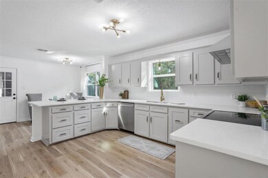 1911 Nicholas St, Lake Charles, LA 70605 - photo 6