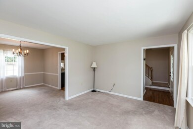 8128 Claiborne Dr, Frederick, MD 21702 - photo 6