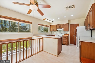 9457 Boyds Turn Rd, Owings, MD 20736 - photo 4