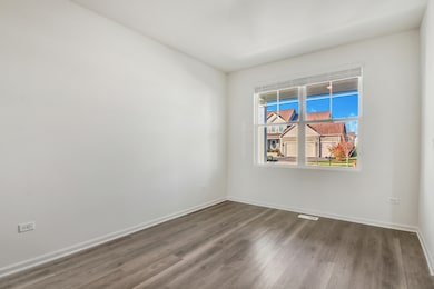 1266 Tiger Lily Dr, Bartlett, IL 60103 - photo 3