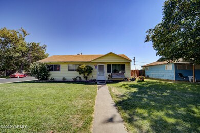 954 Oak Ave-06
