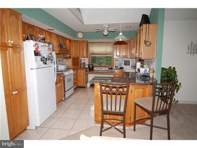 482 White Oak Ln, Leesport, PA 19533 - photo 4