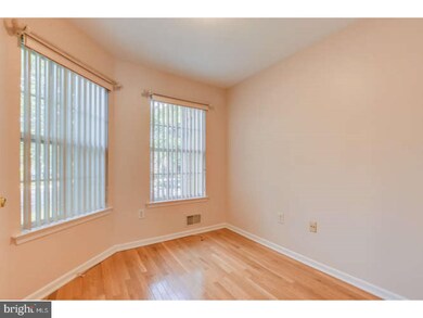 202 Heskers Ct, Monmouth Junction, NJ 08852 - photo 5