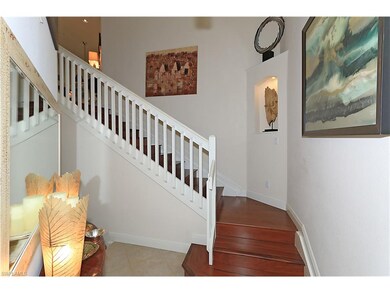 Lovely Entry with Hardwood flooring!