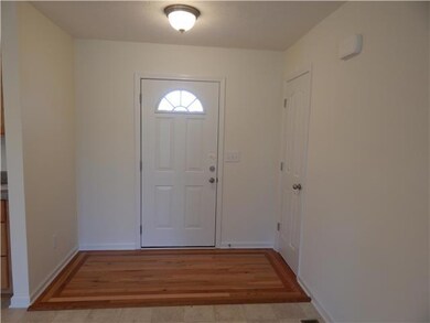 1832 Elizabeth Ln, Columbia, TN 38401 - photo 2