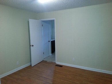 109 W Pine St unit 1/2, Johnson City, TN 37604 - photo 3