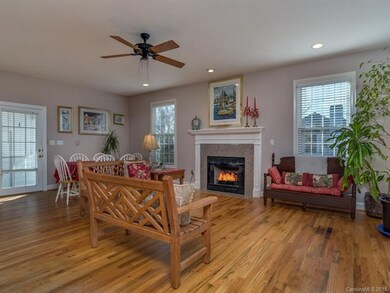 16'7 x 23'10 Great Room