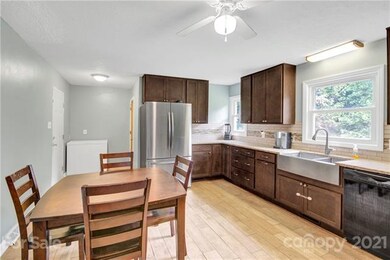 1940 Kendrick Cir, Shelby, NC 28152 - photo 3