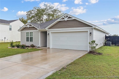 713 Caelin Farms Rd, Spring Lake, NC 28390 - photo 3