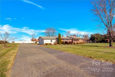 2549 Amity Hill Rd, Statesville, NC 28677 - photo 3