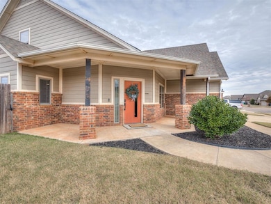 11125 SW 32nd St, Yukon, OK 73099 - photo 4