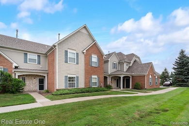 Short Walk to Detached Garage