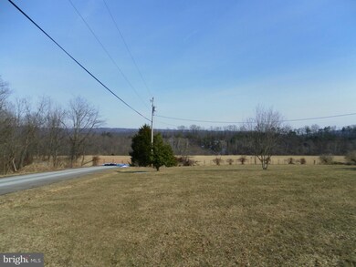 300 Investigate Ln, Glengary, WV 25421 - photo 4