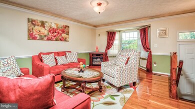 13339 Burkitts Rd, Fairfax, VA 22033 - photo 5