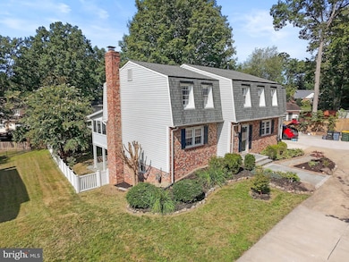 10429 Headly Ct, Fairfax, VA 22032 - photo 2