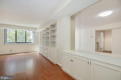 The Gibson unit 307, Washington, DC 20037 - photo 5