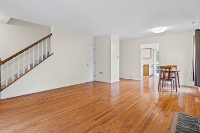 1725 Pickwick Ln unit 1725, Glenview, IL 60026 - photo 3