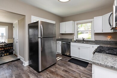 3819 E 30th St, Des Moines, IA 50317 - photo 4