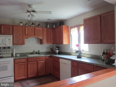 8 Stamford Place, Southampton, NJ 08088 - photo 7