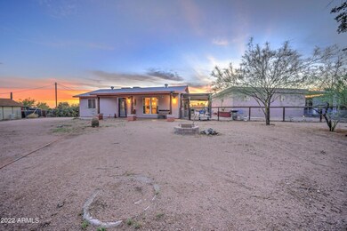 1835 E Frontier St-41