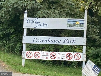 10722 West Dr unit 304, Fairfax, VA 22030 - photo 2