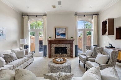 2412 Mandell St, Houston, TX 77006 - photo 2