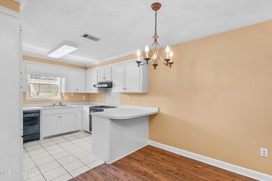 132 Meade Ln-7