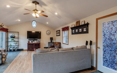 28 Wellington Rd, Rindge, NH 03461 - photo 4