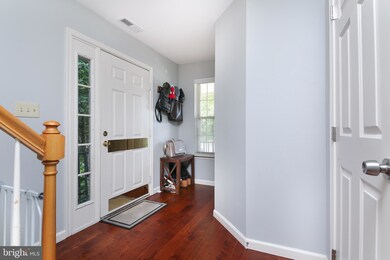 742 Willopenn Dr, Southampton, PA 18966 - photo 2