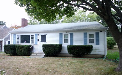 22 Chestnut St, Teaticket, MA 02536 - photo 3