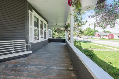 210 5th St SW Plainview-2
