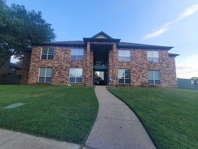 813 Betty Ct unit A, Hurst, TX 76053 - photo 2