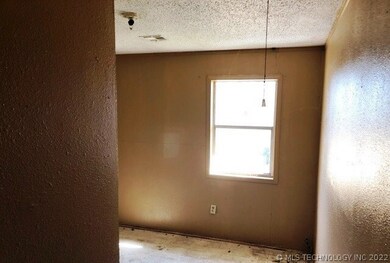 208 Labass St, Muldrow, OK 74948 - photo 7