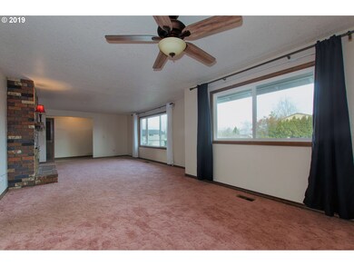 Living Room/Dining Room