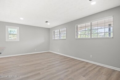 3807 Freel Rd, Jacksonville, FL 32210 - photo 4