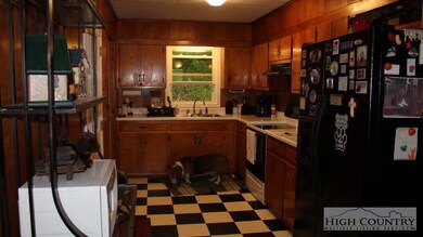 193 Jakes Mountain Rd, Deep Gap, NC 28618 - photo 3