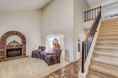 1333 E Krista-Living room #2