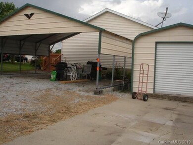 224 Lamonda Dr, Hendersonville, NC 28792 - photo 5