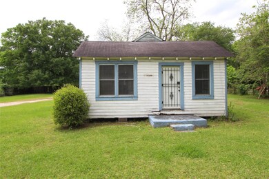 9413 Tower St, Houston, TX 77088 - photo 2