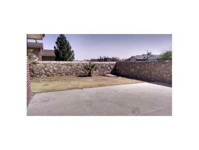 456 Katherine Dr, Horizon City, TX 79928 - photo 2