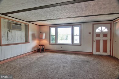 736 E 6th St, Boyertown, PA 19512 - photo 2