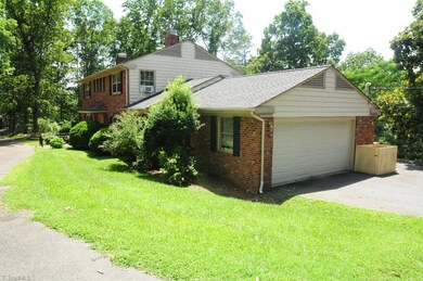 1209 Idlewood Dr, Asheboro, NC 27205 - photo 4