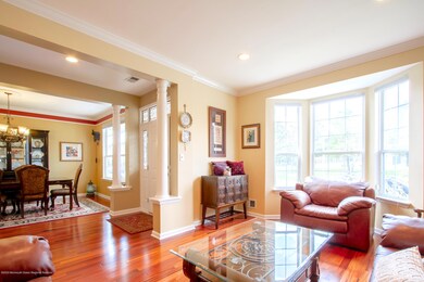 Living room/ Foyer/ Dinning room