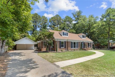 2718 Mirror Lake Dr, Fayetteville, NC 28303 - photo 2