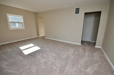 963 McDonald St, Elkhart, IN 46516 - photo 4