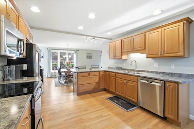 611 N Pembroke Rd, Pembroke, NH 03275 - photo 6