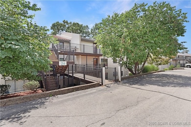 24 E Casa Del Rio Dr unit 689, Lake Ozark, MO 65049 - photo 4