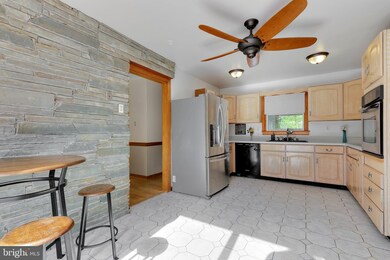 4907 Rocky Spring Ln, Bowie, MD 20715 - photo 6